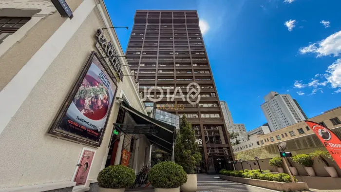 CONJUNTO COMERCIAL DUPLEX COM CHURRASQUEIRA PRIVATIVA Conjunto Comercial Duplex No Centro