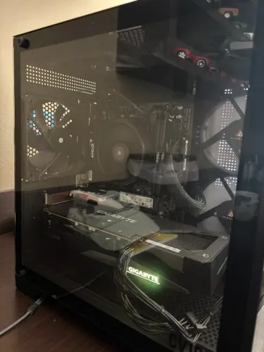 PC Gamer RTX 7600 Ryzen 5 5500 32GB RAM 1Terabyte SSD