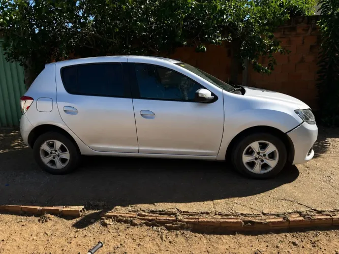 Renault Sandero Dyna. Easyr Hi-flex 1.6 8V 2015