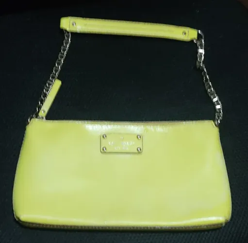 Bolsa amarela usada