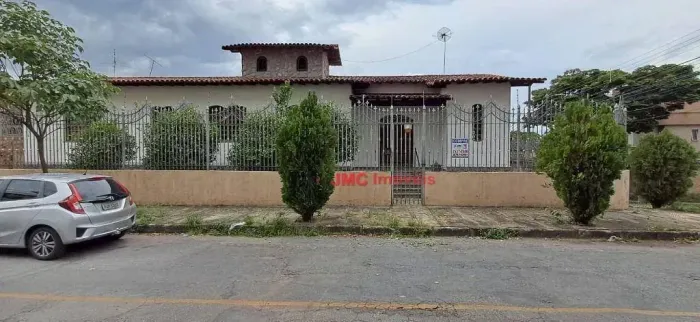 Casa com 4 dormitórios à venda, 250 m² por R$ 1.290.000,00 - Santa Rosa - Belo Horizonte/M