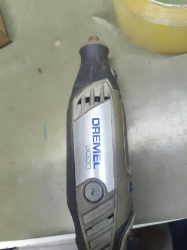 Micro retífica dremel 3000
