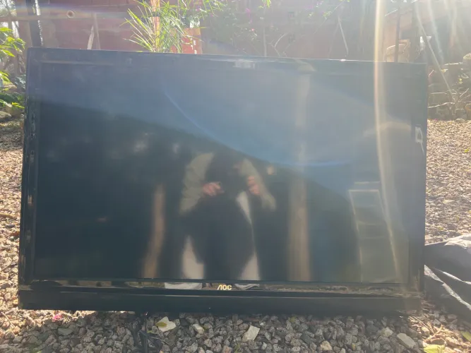 TV LCD AOC 42?