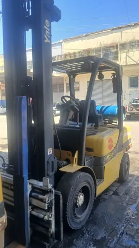 Empilhadeira yale ano 2013 70vx