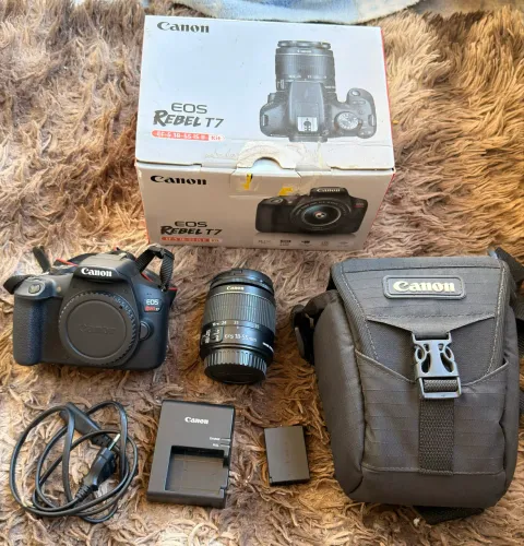 Câmera Canon T7 + Lente 18-55mm + Bolsa Original - Excelente Estado