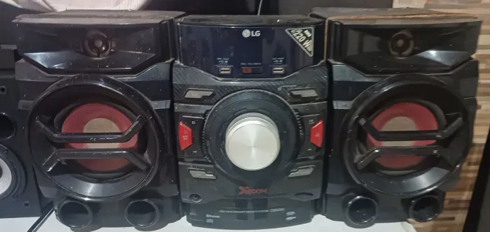Som LG CM4350