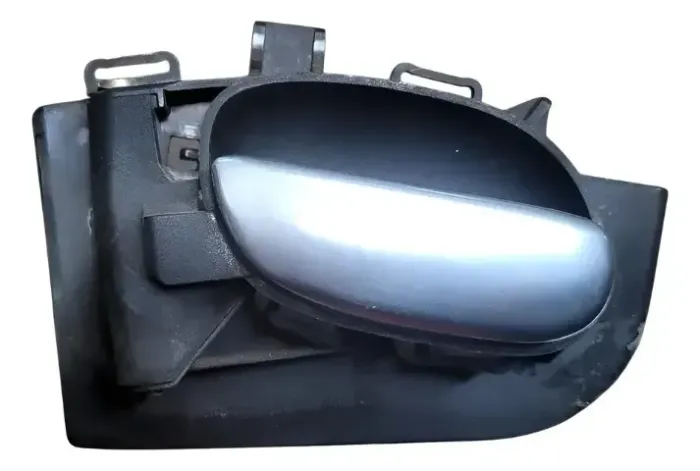 Maçaneta Traseira Esquerda Peugeot 207 2006 Pa666 (Usado) / MT