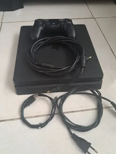 ps4 slim,1 controle preto sem drift,cabo força,cabo carregar controle,caixa,HD 500 GB