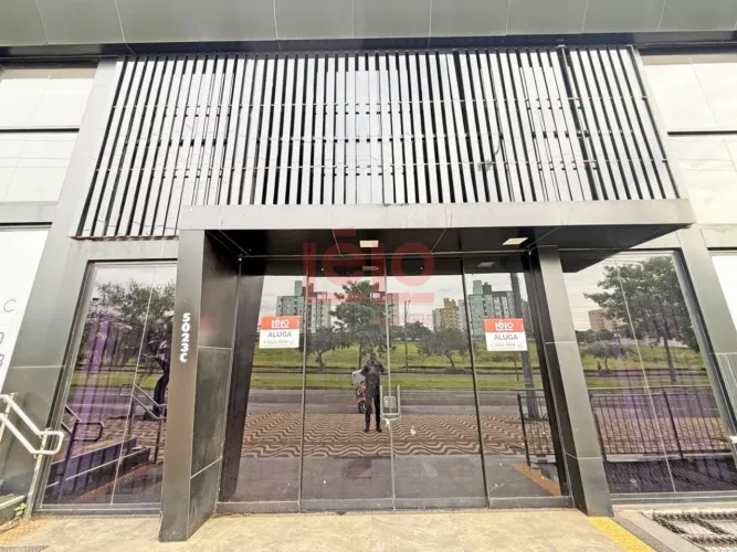 Sala comercial ampla para locação - Loteamento sumaré.