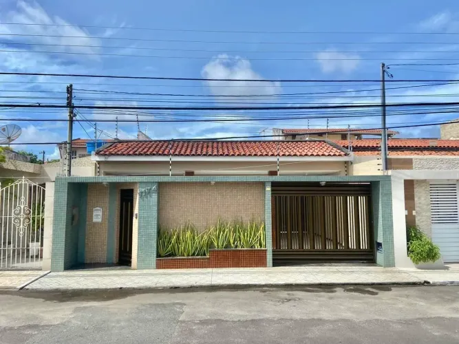 Casa à Venda no Bairro Pereira Lobo em Aracaju  Excelente Localização