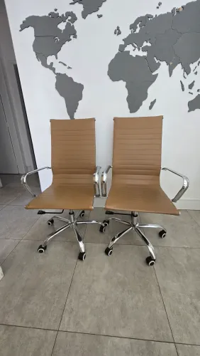 Cadeira de escritorio caramelo