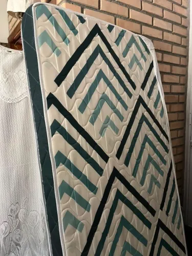 colchão de solteiro Ortobom NOVO e LIMPO