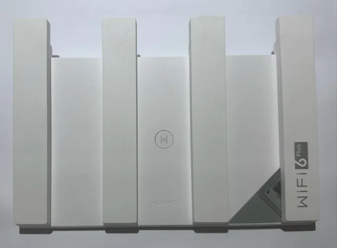 Roteador Huawei AX3 Pro Quad-Core Global Wi?Fi 6 Plus AX3000 Gigabit Mesh NFC com Fonte