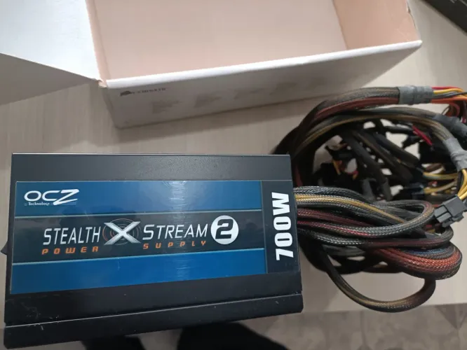 Fonte 700w OCZ