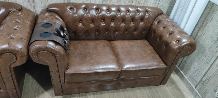 Sofá 2 Lugares Chesterfield Luis Xv