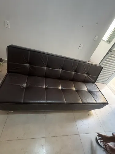 SOFÁ CAMA MARROM COURINO SEMI NOVO 