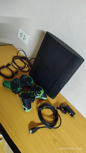 PS3 super slim HD 500 gb 7200 rpm Toshiba