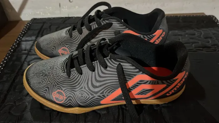 Chuteira Futsal Umbro TM 34