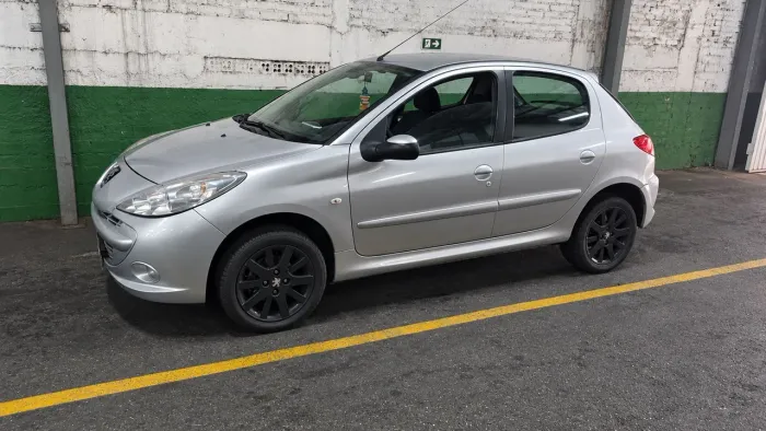 Peugeot 207 XR Sport 1.4 Flex 8V 5P 2013