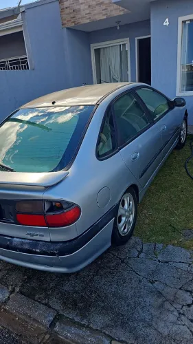 Renault Laguna Nevada RT/ RXE 2.0s 16V 1998