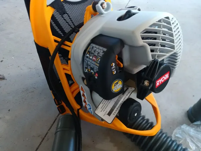 ?Soprador de Folhas a Gasolina Tipo Mochila Ryobi 25.4cc - NOVO / NUNCA USADO<br>