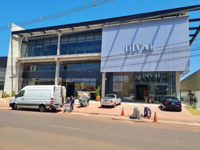 Salão de alto padrão em prédio comercial com 423,00m², Bairro Nova Aliança zona sul de Rib