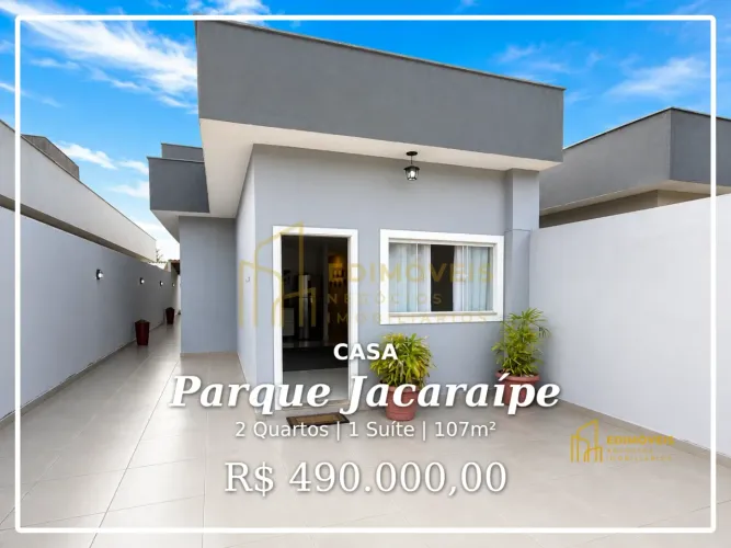 Casa com Acabamento Moderno e Piscina em Parque Jacaraípe, Serra!