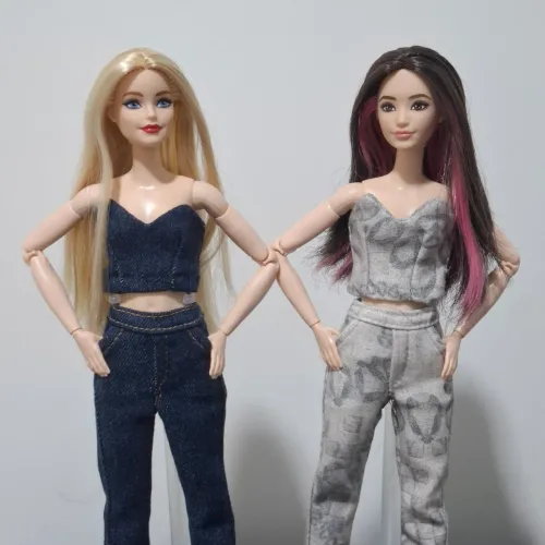 Lote Roupas Boneca Barbie, Blusas e Calças