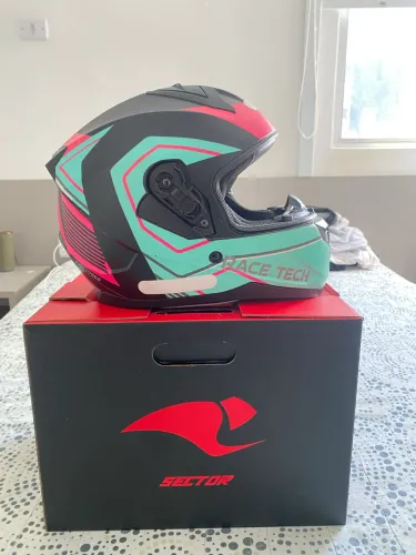 CAPACETE RACE TECH 56