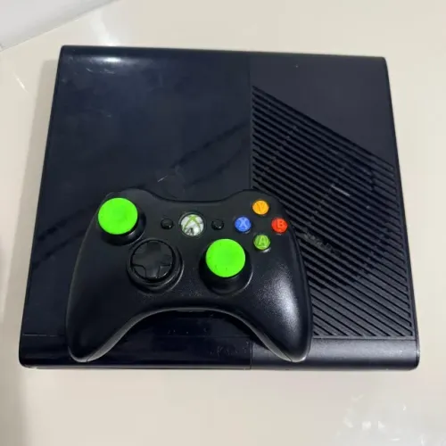 Xbox 360 Super Slim Desbloqueado / Original - Completo