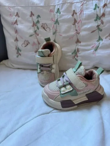 TENIS INFANTIL COM VELCRO TAMANHO 20