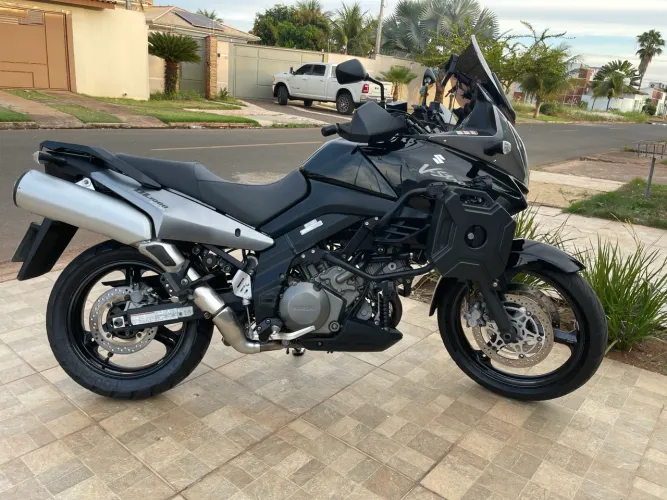 SUZUKI V-STROM DL 1000 ? 2008 IMPECÁVEL