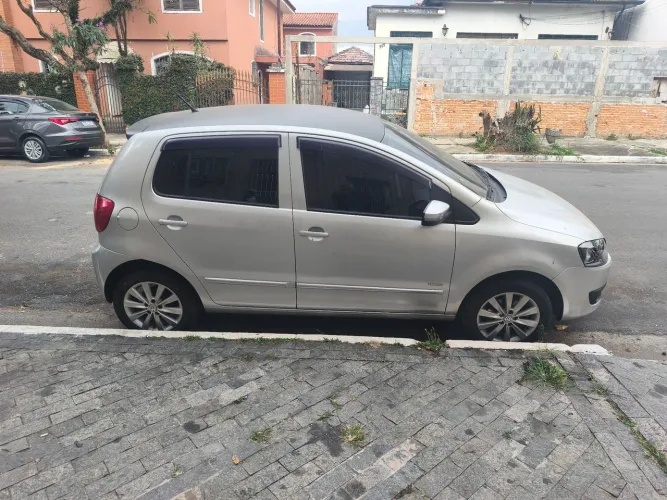 Volkswagen Fox 1.0 MI Total Flex 8V 5P 2010