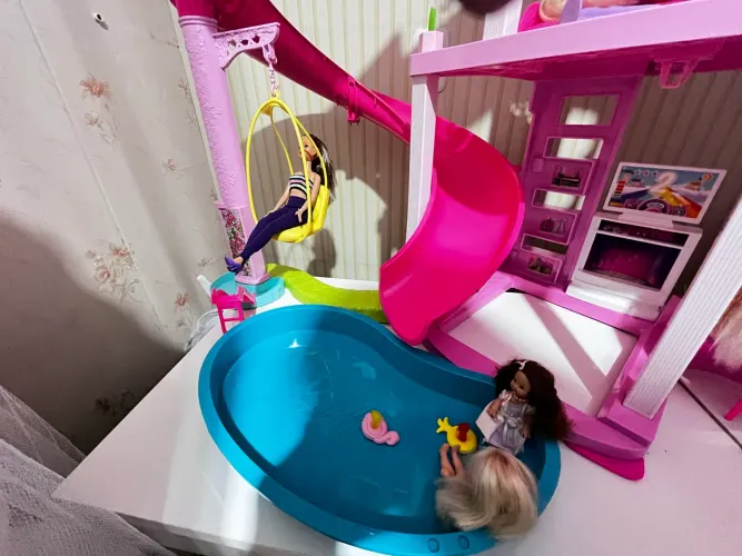 Casa dos sonhos da Barbie nova 