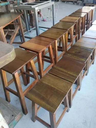 8 banquetas
