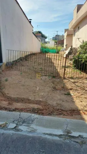 Terreno e casa para venda no bairro Santa Rosa em vinhedo/SP