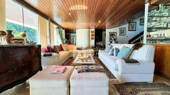 Casa com 4 dormitórios à venda, 358 m² por R$ 3.980. - Itacorubi - Florianópolis/SC