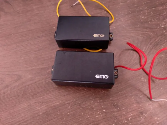 Par humbucker estilo EMG - média saída (Chinês)