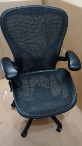 Cadeira Herman Miller Aeron