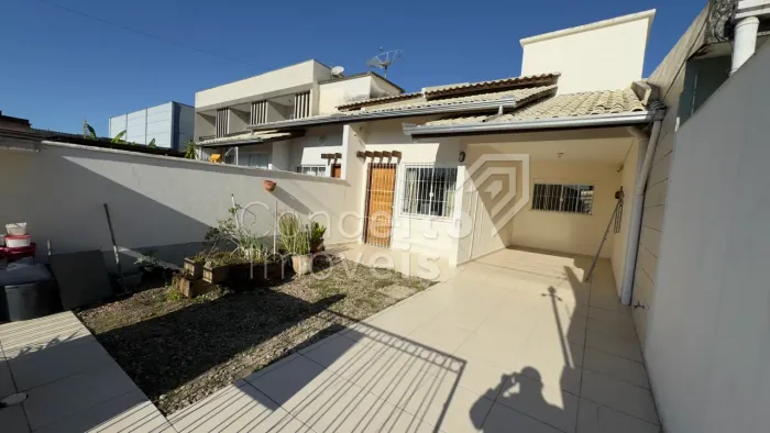 Casa Em Porto Belo/sc - Bairro: Perequê