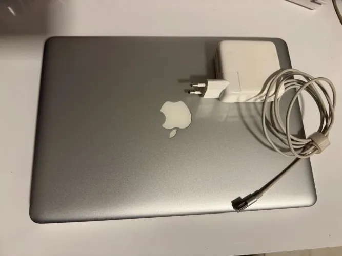 MacBook Pro 2011 - i7 - 8gb ddr3 - ssd 512gb