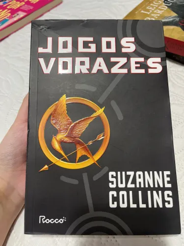 Livro - jogos vorazes - Suzanne Collins