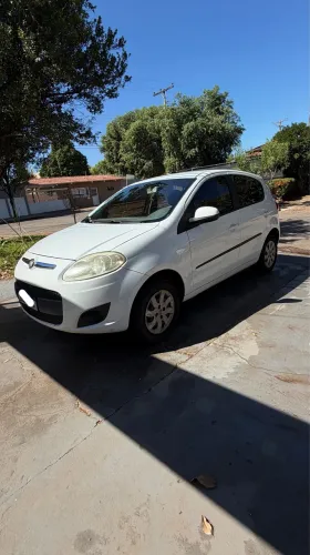 Fiat Palio Attractive 1.0 EVO Fire Flex 8V 5P 2013