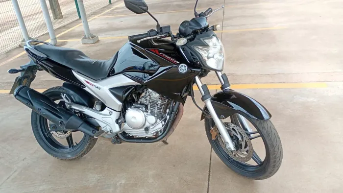 Está em dias só transferir ...Troco em moto em dias mas barata com volta pra mim