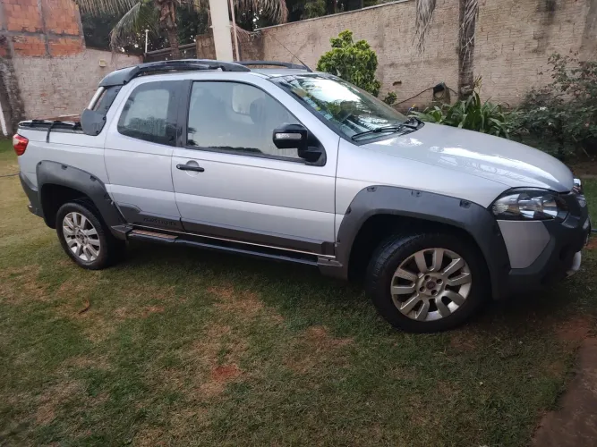 Fiat Strada Adventure1.8/ 1.8 Locker Flex CD 2014