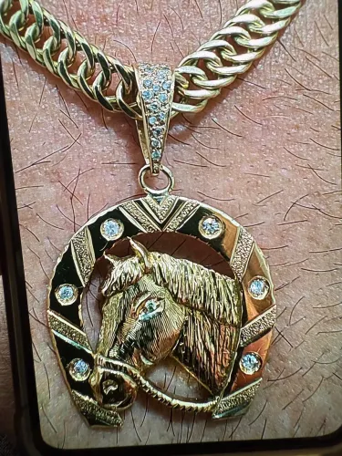 Ouro Maciço