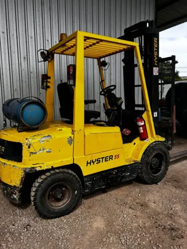 Empilhadeira Hyster 55XM GLP 2,5 toneladas com deslocador lateral