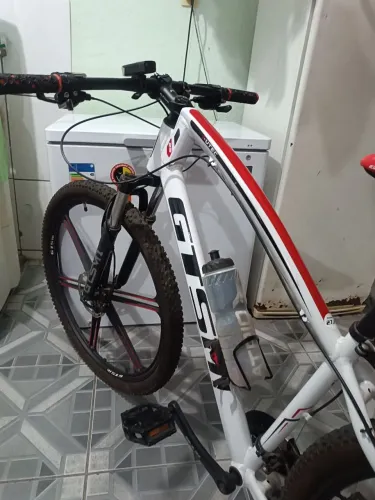 Bicicleta GTA em excelente estado!!