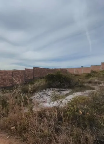 Terreno com 600,00m² bem localiza em Jauá