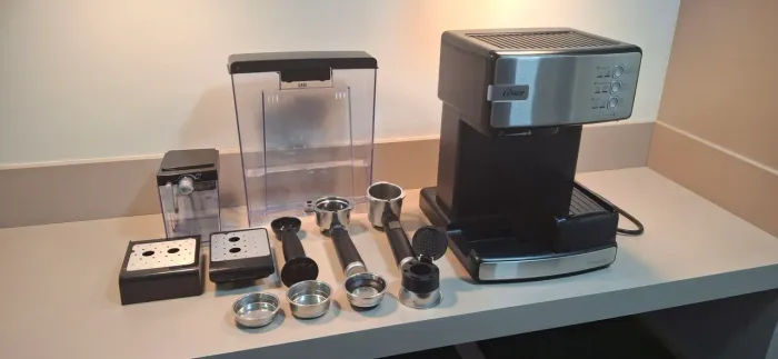 Cafeteira Espresso Oster Nova PrimaLatte Inox - 220V
